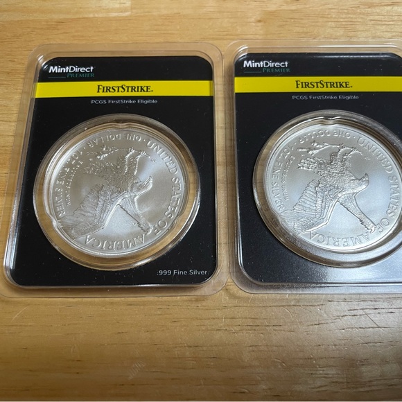 2 - 2022 One Ounce American Silver Eagle Coins - PCGS & APMEX Guaranteed - Picture 4 of 7